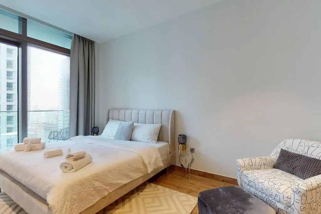 Beautiful Getaway Dubai Marina Apartment