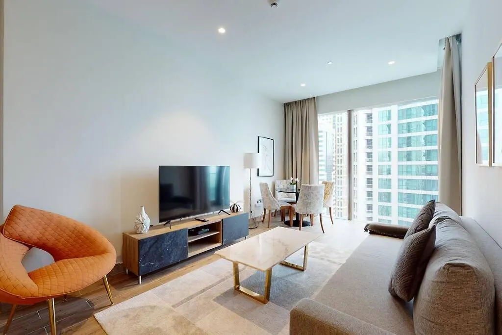 Beautiful Getaway Dubai Marina Apartment