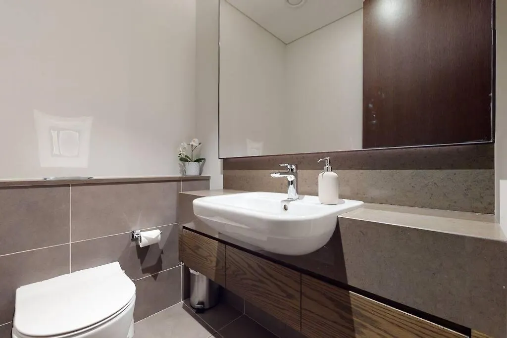 Beautiful Getaway Dubai Marina Apartment United Arab Emirates