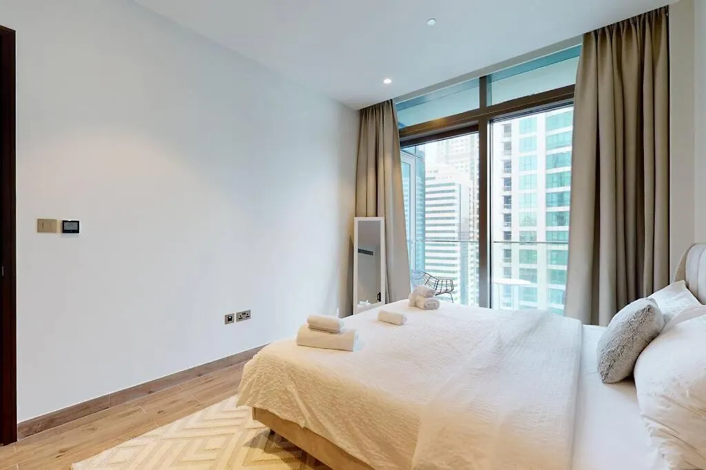 Beautiful Getaway Dubai Marina Apartment