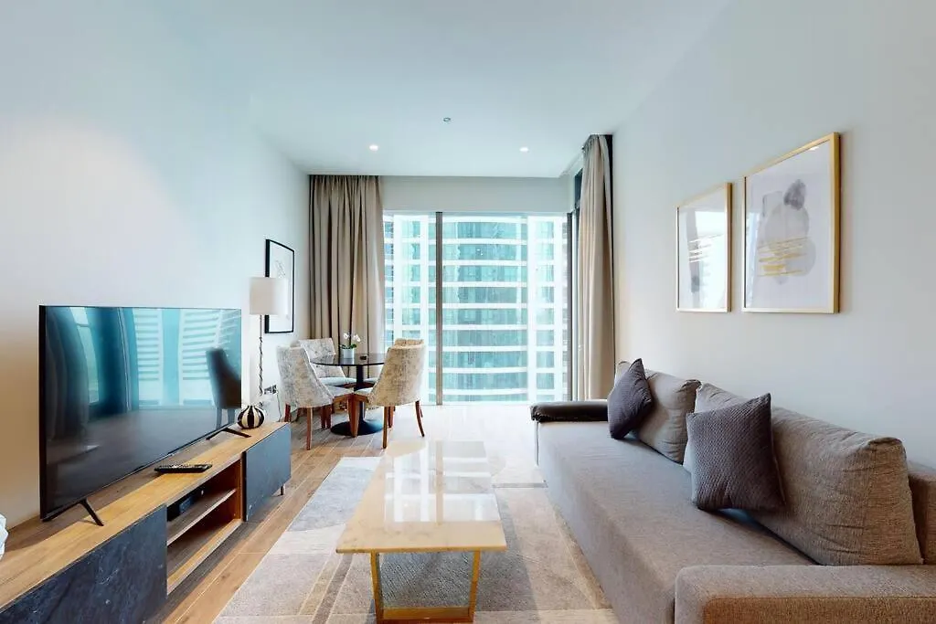 Beautiful Getaway Dubai Marina Apartment