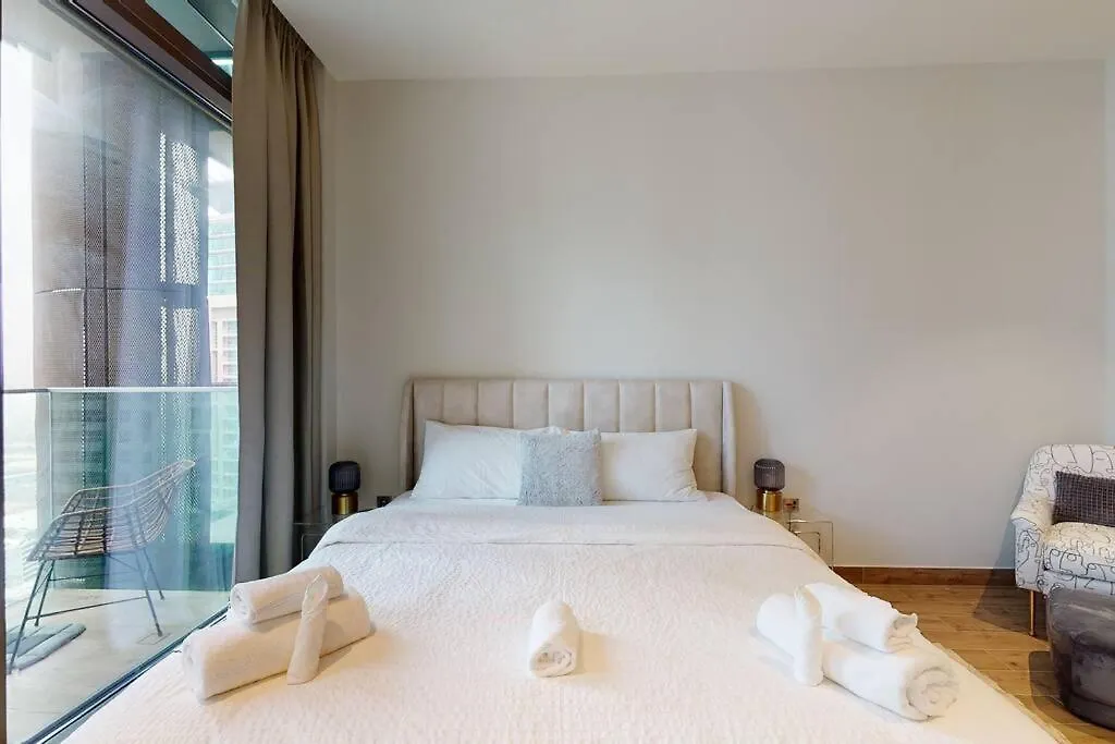 Beautiful Getaway Dubai Marina Apartment