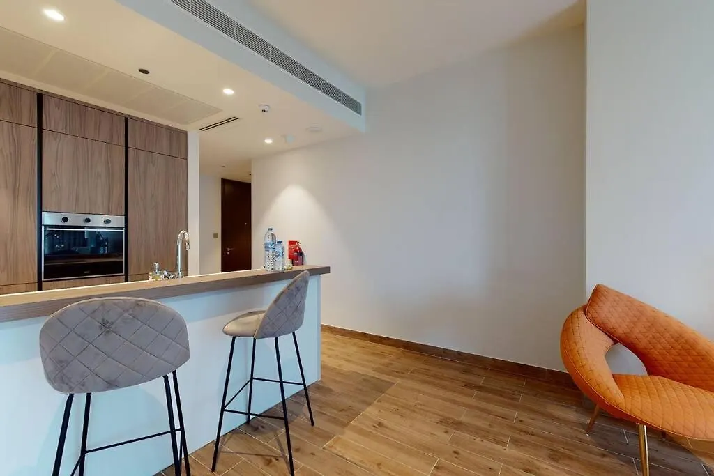 Beautiful Getaway Dubai Marina Apartment